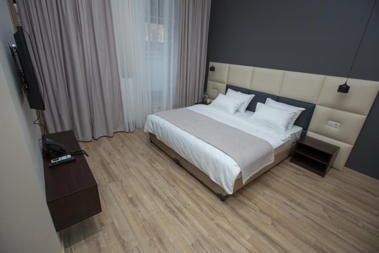 History Hotel Тбілісі Екстер'єр фото